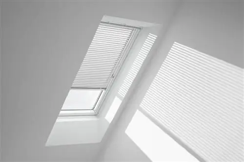 Установите жалюзи VELUX для управления яркостью