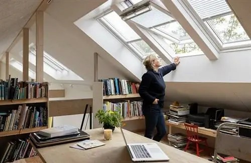 Установить жалюзи Velux.