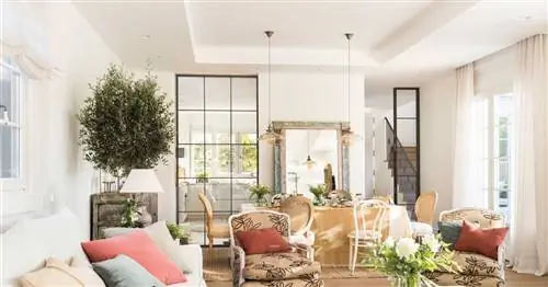 Полное руководство по качественной покраске потолка