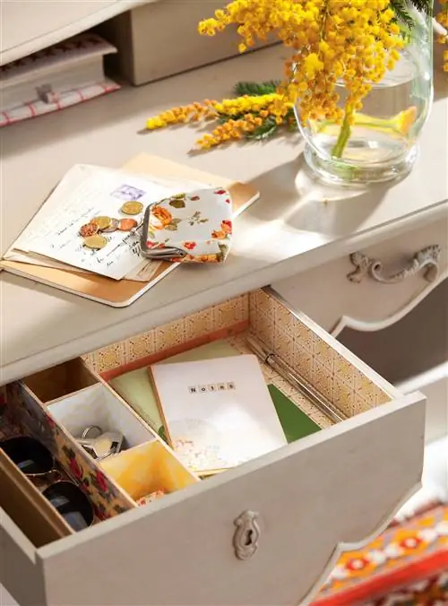 ящик с ключами