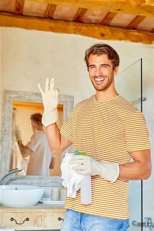 человек-уборка-00490302