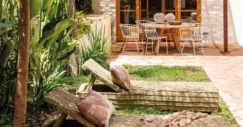 Как украсить небольшой сад