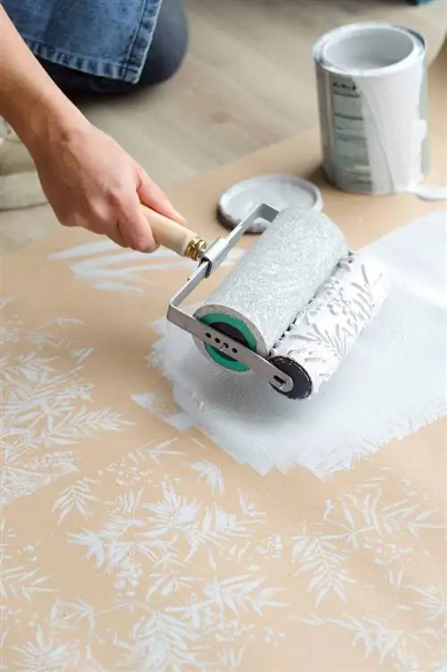 Маляры, сантехники, вы должны спросить, есть ли у вашего дизайнера интерьеров собственная команда для проведения реформ 451409