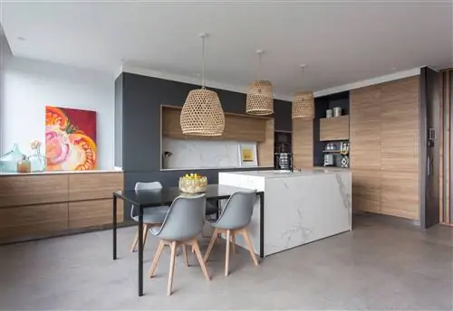 открытая кухня с островом и офисным столом со столешницей neolith ELIHOME 06