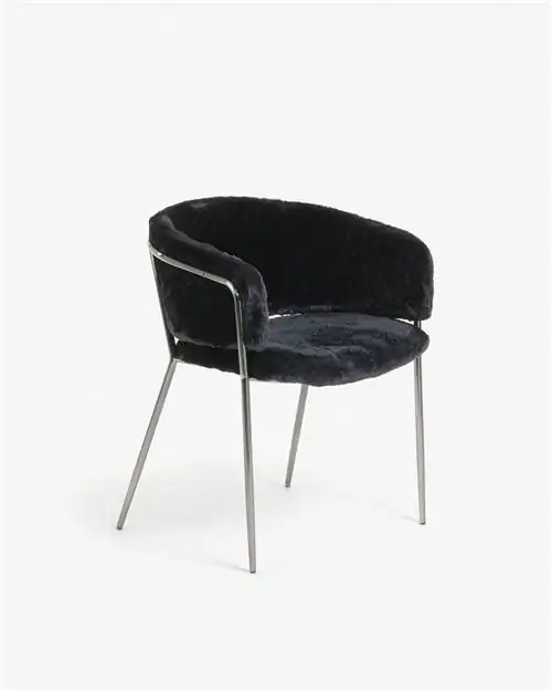 Черная пятница в черном кресле Kave Home