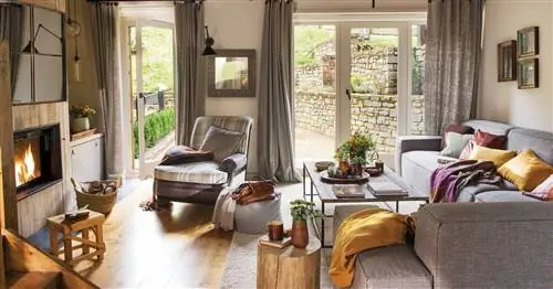 Идеальная формула: дом с камином, деревом и обоями