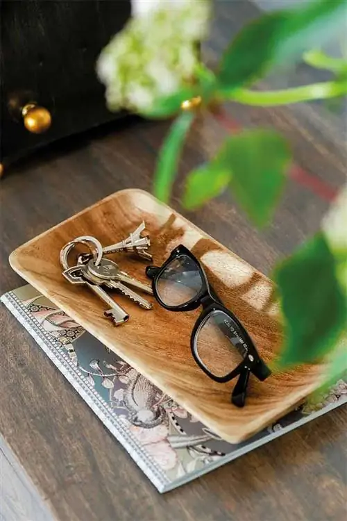 Штук-стилисты-зал-00501578. Все по порядку: пустые карманные лотки