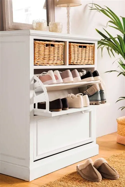 Полка для обуви в прихожей_481971 b76efd94 1333x2000