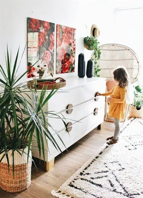 комод Мальм с деревянными ручками