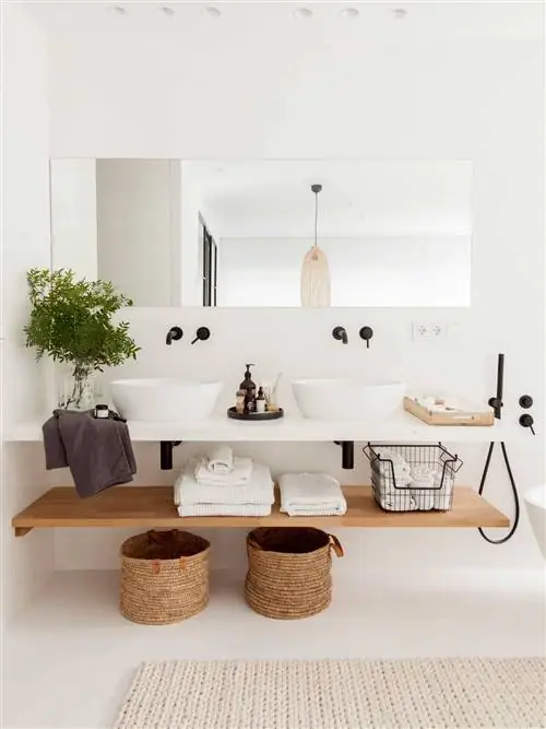 ванная-белый-пол-микроцемент 00510656 O