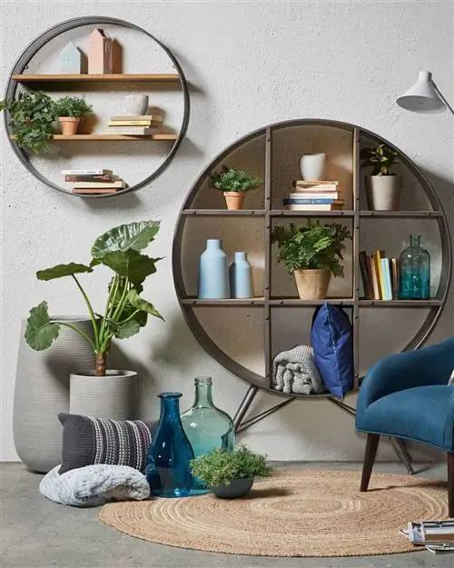 Открытые полки современного дизайна круглой формы