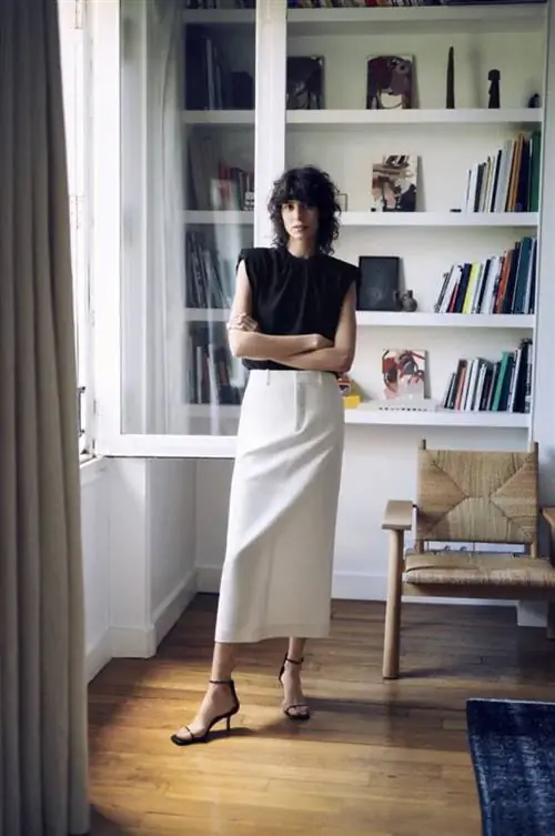 Белая длинная прямая юбка от Zara. Белая длинная прямая юбка от Zara.