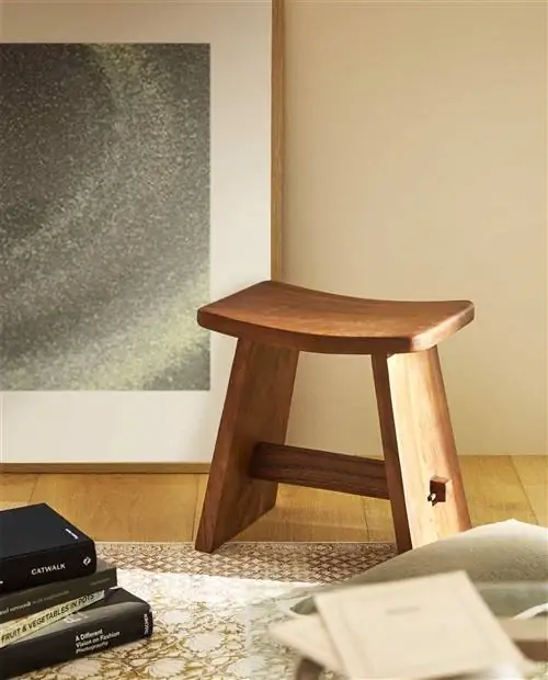 Деревянный табурет Zara Home в деревенском стиле