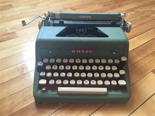 Пишущая машинка Royal Quiet Deluxe