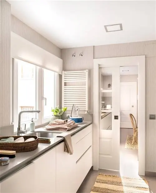 Кухня с утюгом 00522666