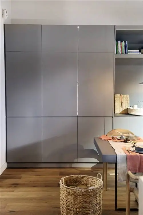 Кухонные шкафы с колоннами и канавкой 00519558