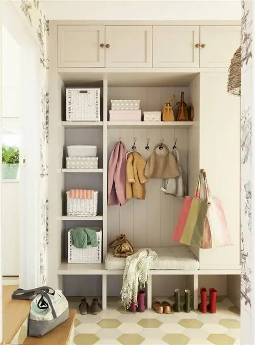 открытая встроенная гардеробная прихожая-00433967