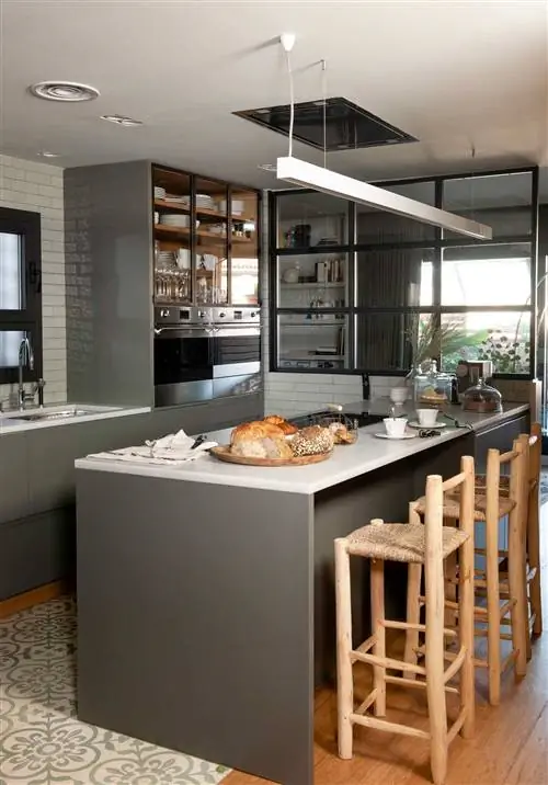 современная кухня в сером цвете с островом 00501744 O