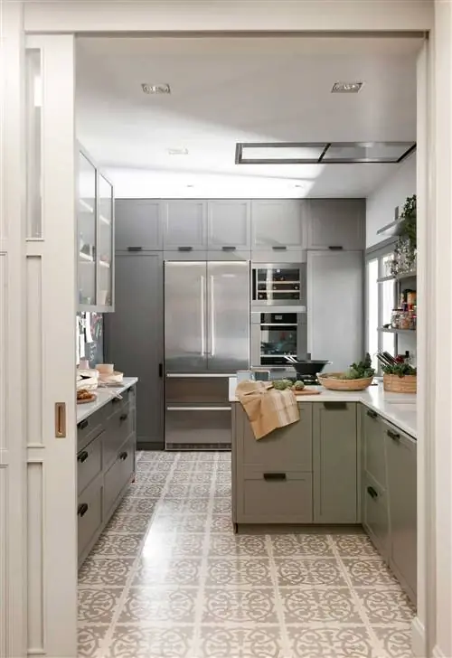 кухня-в-сером-гидравлическом-поле 00500623 O