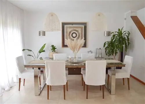 Столовая дома Росио Аменгуаль