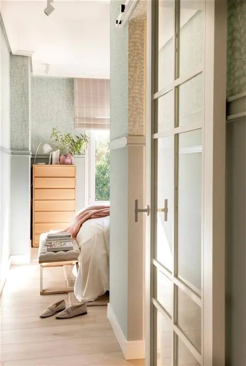 скамья у изножья кровати и комод 00515085