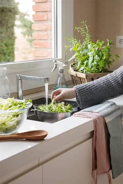 засорилась раковина с краном