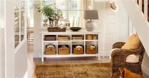 Фэн-Шуй: 5 вещей, которые вы должны (и 5, которые не должны) иметь в зале