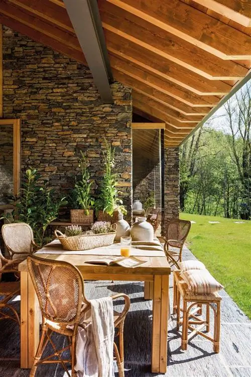 крыльцо-столовая-на открытом воздухе-00526555