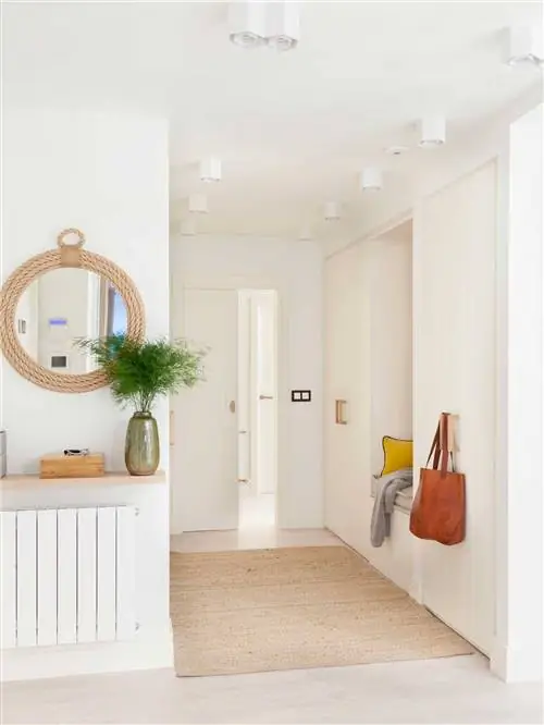 Прихожая с нестандартным шкафом 00522752 O