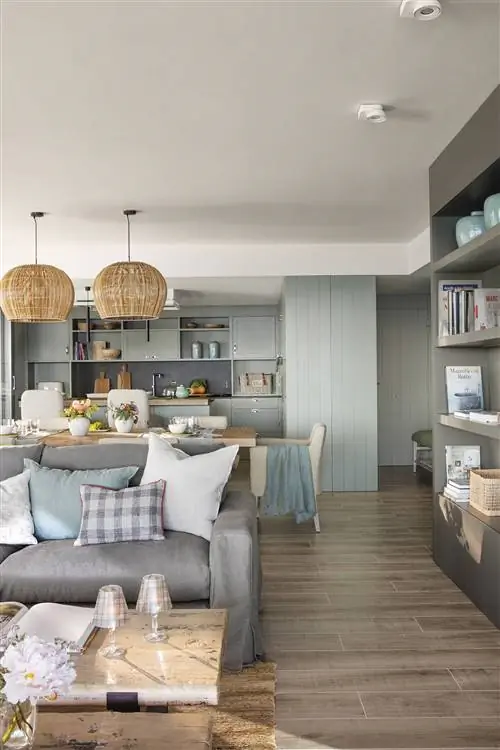 Квартира на побережье Коста Брава от Roger Bellera от RBR Interiorisme