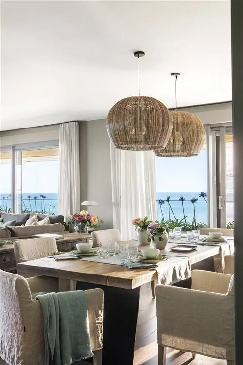 Квартира на побережье Коста Брава от Roger Bellera от RBR Interiorisme