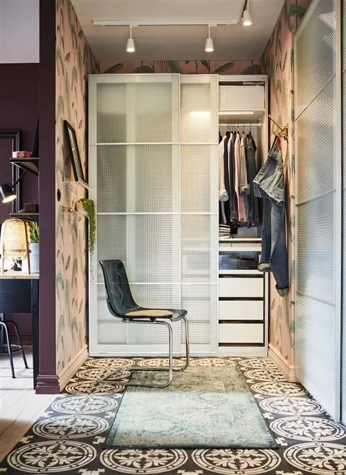 шкафы-ikea-small-квартиры-6