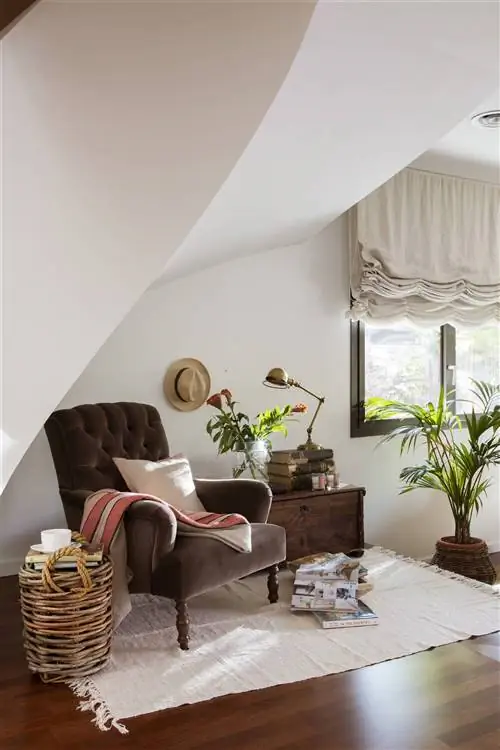 уголок для чтения с серым креслом 00466514 O