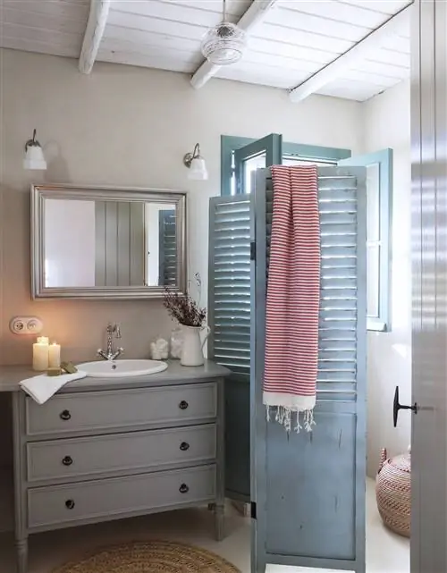 серый комод в качестве раковины для ванной 00386772