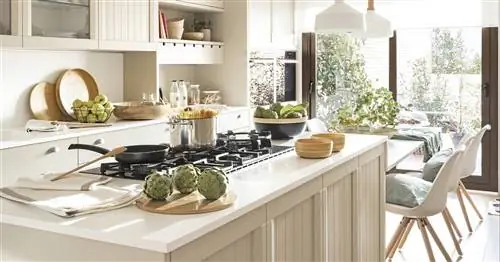 12 кухонь El Mueble со столешницами Neolith