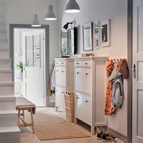 зал-с-двумя обувными шкафами-хемнэс-by-ikea-in-white-j.webp зал-с-двумя обувными шкафами-хемнэс-by-ikea-in-white-j.webp
