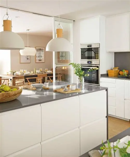 Кухня с серой столешницей Silestone 00513209 Кухня с серой столешницей Silestone 00513209
