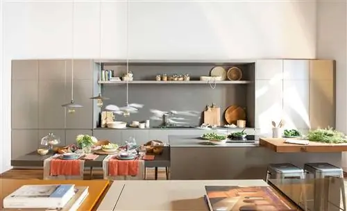 Кухня с островом с деревянной барной стойкой 00519547 Кухня с островом с деревянной барной стойкой 00519547