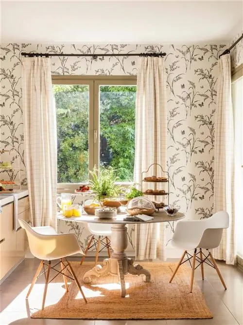 Идеи, как украсить кухню шторами.