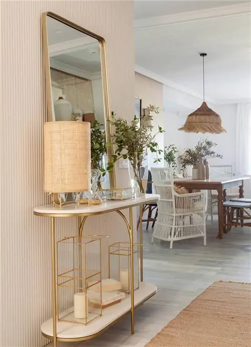 Идеи Натальи Зубизарреты для оформления маленького зала.