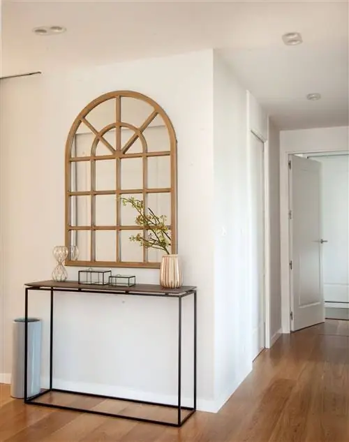 Идеи Натальи Зубизарреты для оформления маленького зала.