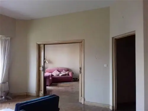 Перед синей квартирой Soldecor в Авилесе