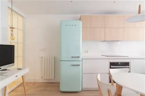 Кухня пентхауса в центре Гранады, проект Айноа Руиса де Моралеса от ARAD Estudio Кухня пентхауса в центре Гранады, проект Айноа Руиса де Моралеса от ARAD Estudio