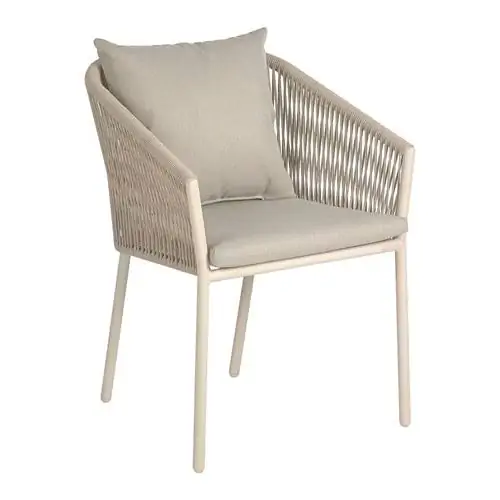 Штабелируемое кресло Sonora от El Corte Inglés.