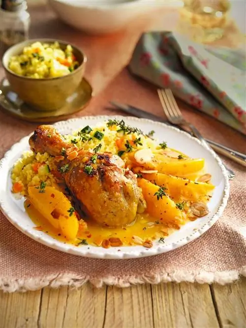 Что приготовить в мае: рецепт куриных бедрышек с абрикосами.