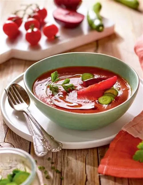 Что приготовить в мае: рецепт холодного крема из слив.