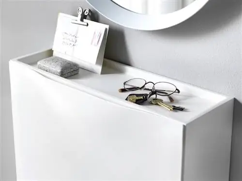 использует стеллаж для обуви trones ikea hall