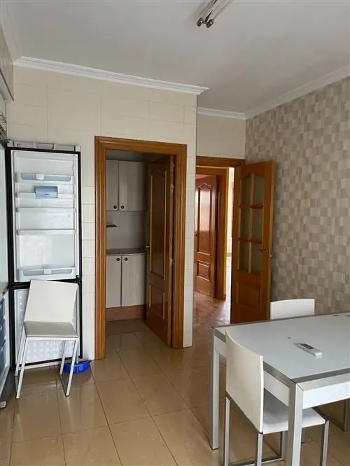 перед кухней RQH Studio 2