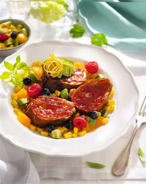 свиная вырезка-с-фруктами-00549742