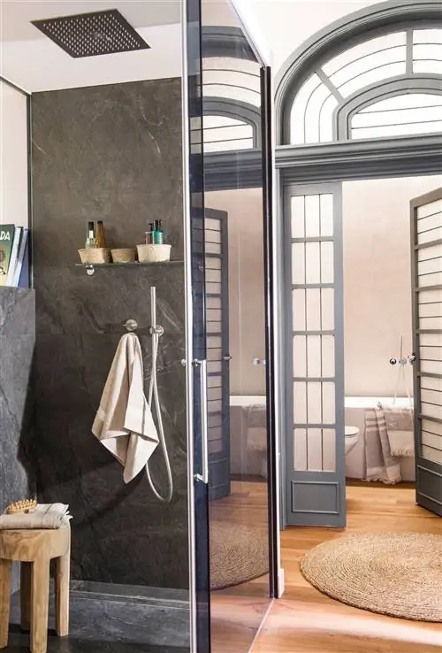 Как сочетать плитку в душевой